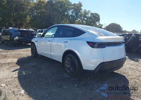 2026 Tesla Model Y Long Range Dual Motor All-Wheel Drive from USA, damaged, VIN 7SAYGDED3TA473088